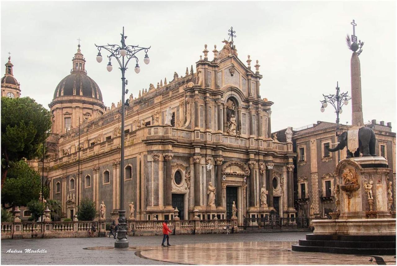 A "Casa Inn-Centro" Monolocale Catania Exterior photo